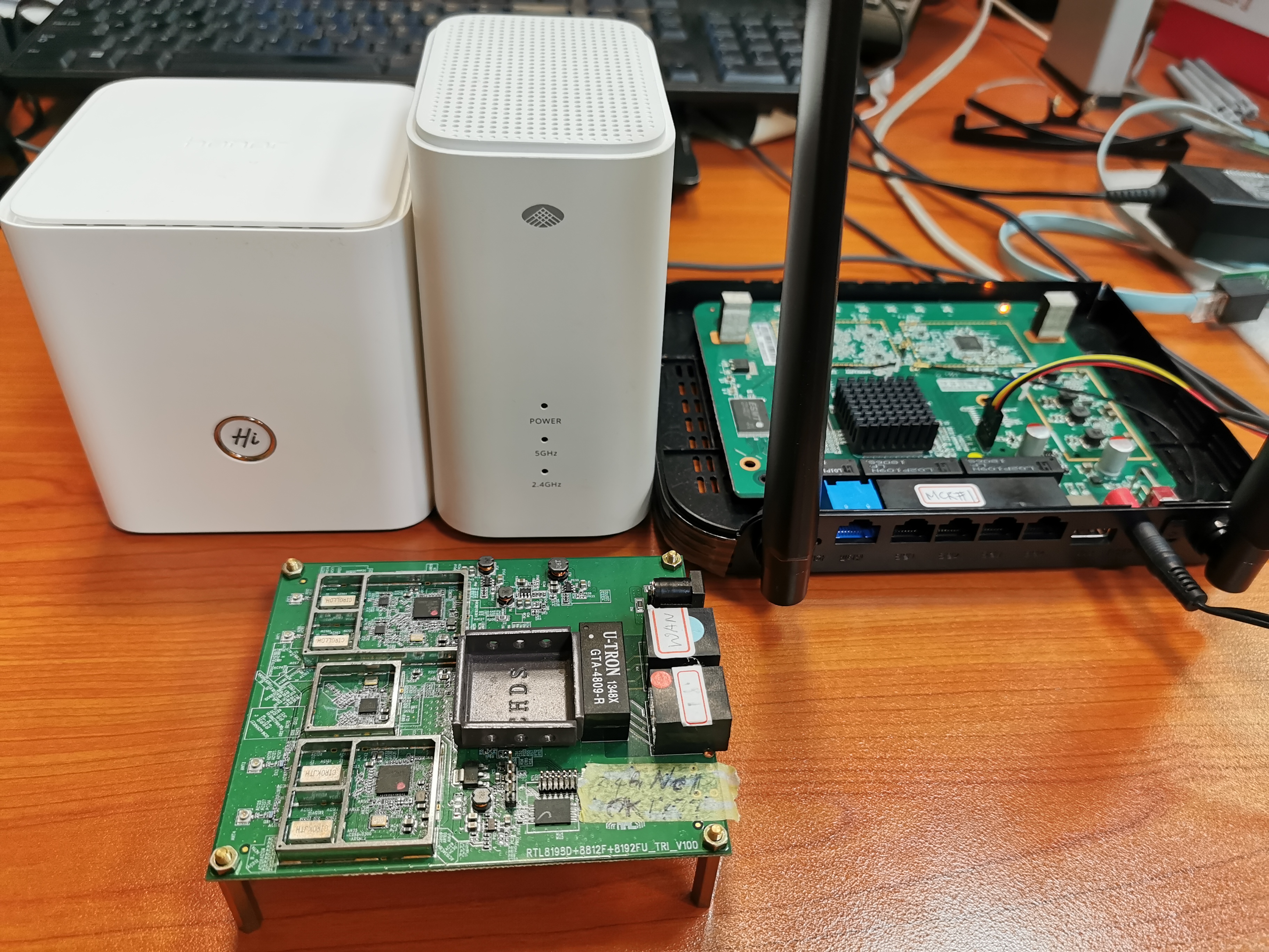 Singtel smart roaming and Easymesh product and development board